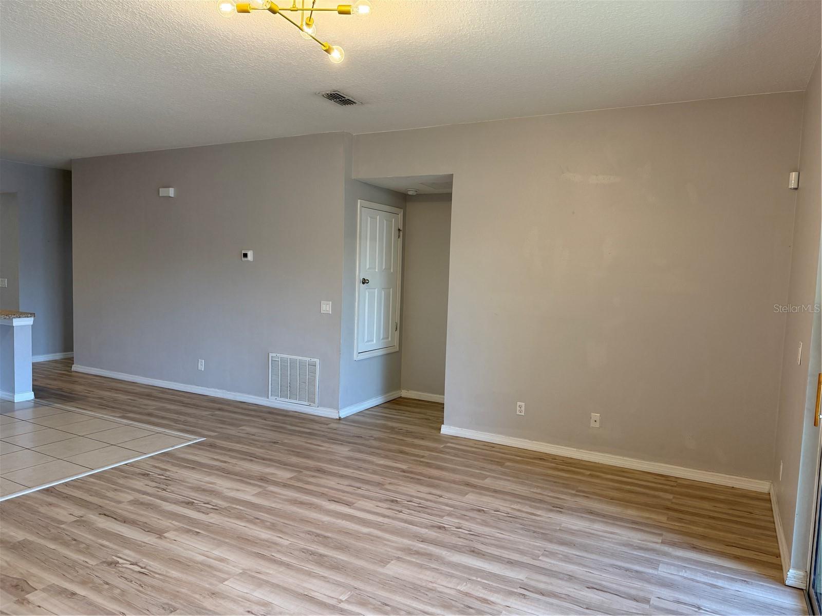 BARRINGTON ESTATES - Residential Lease