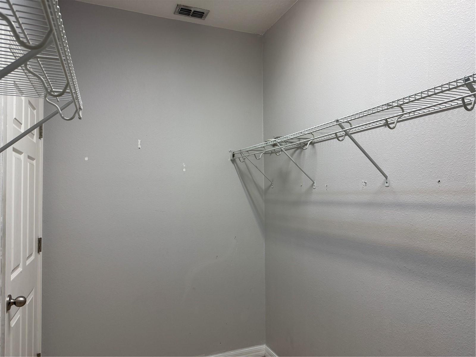 BARRINGTON ESTATES - Residential Lease