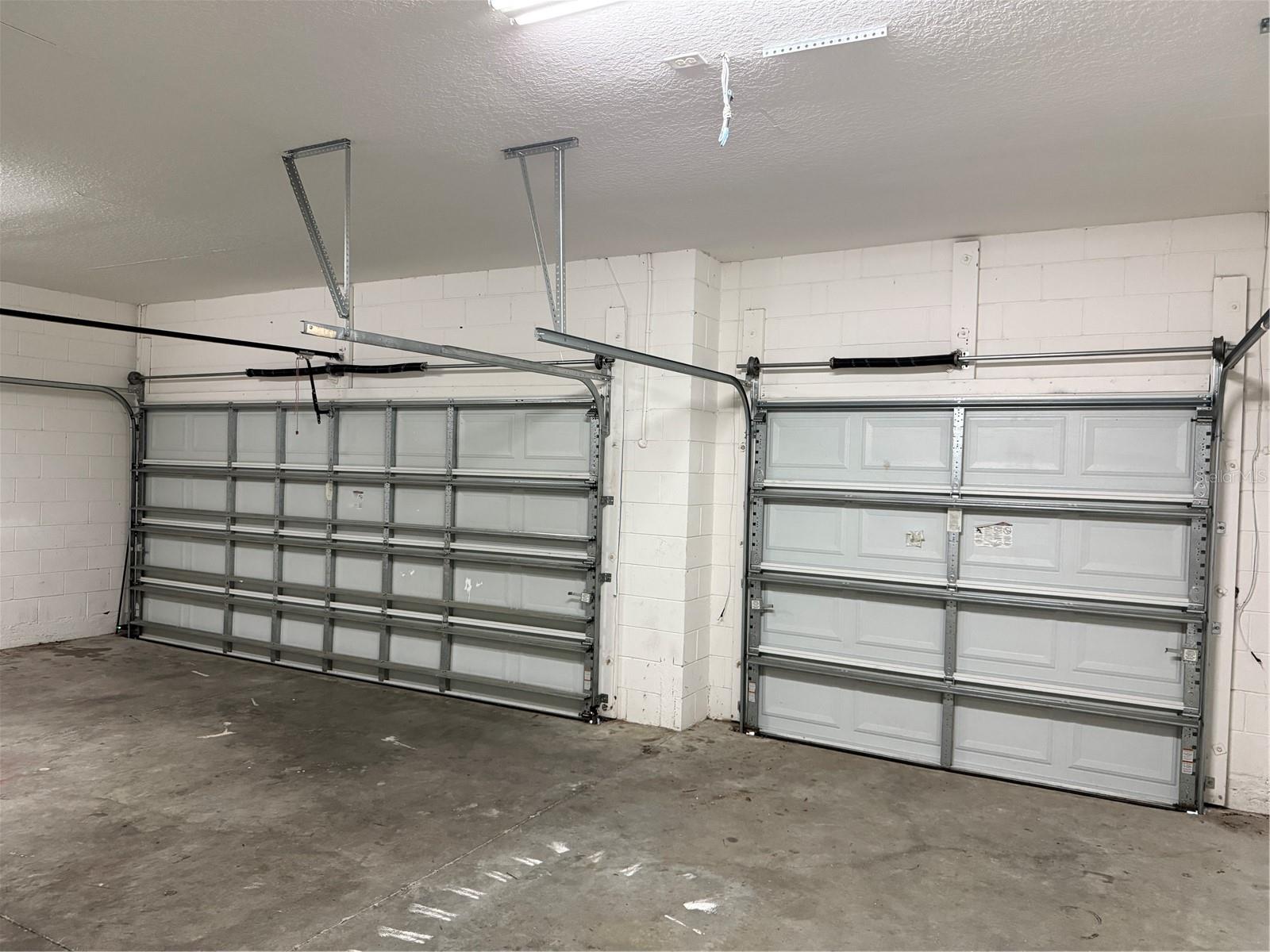 BARRINGTON ESTATES - Residential Lease