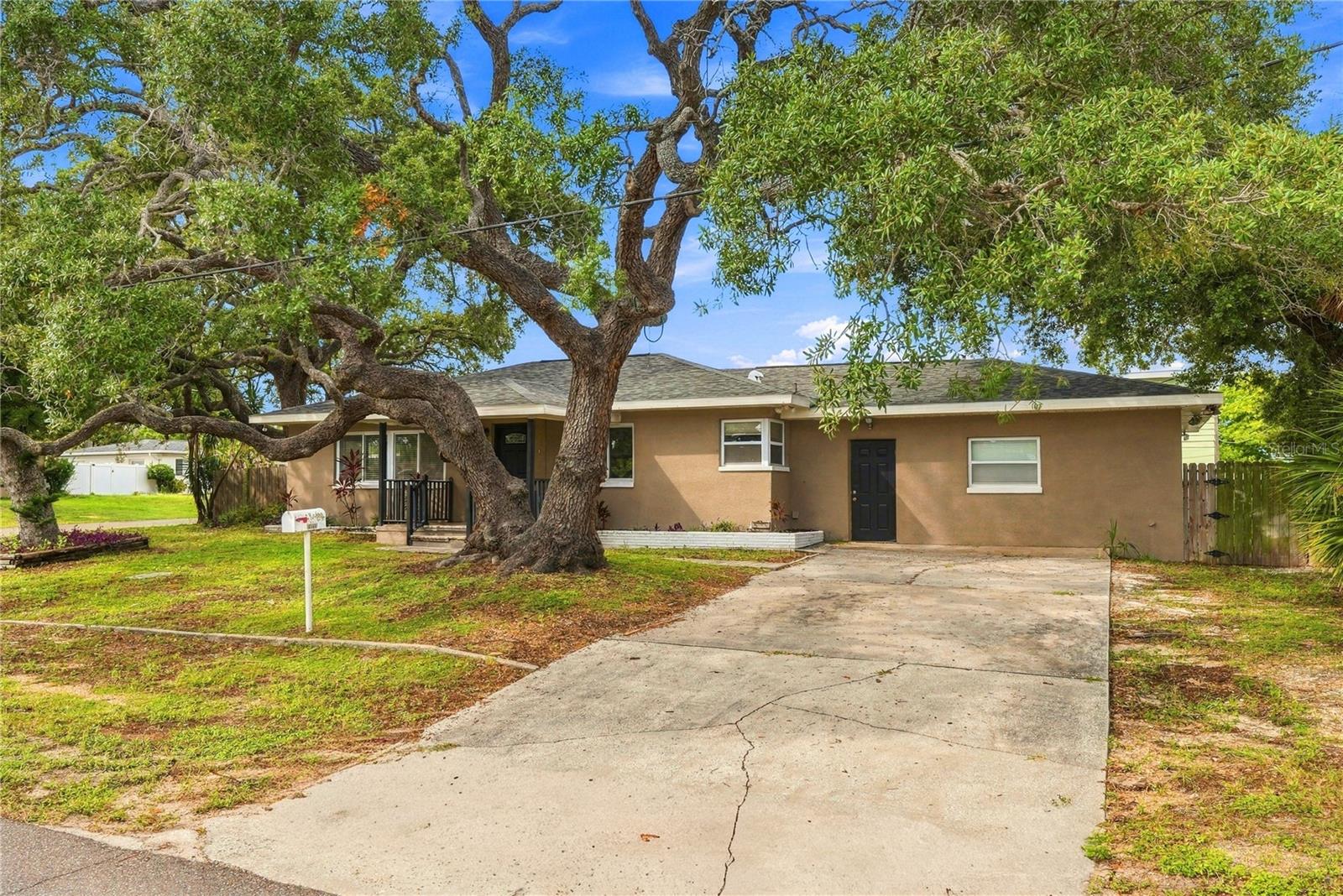 10719 CHEROKEE DRIVE