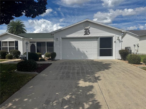 Photo of 2022 Castano Place, The Villages, FL 32159 (MLS # G5118548)