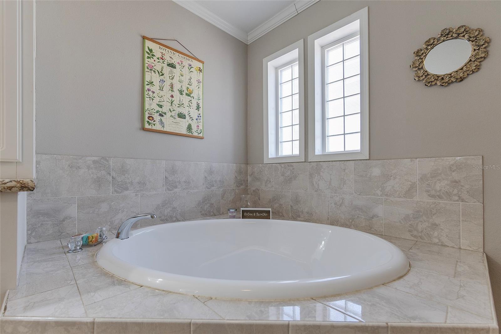 LAKE HELEN - Residential