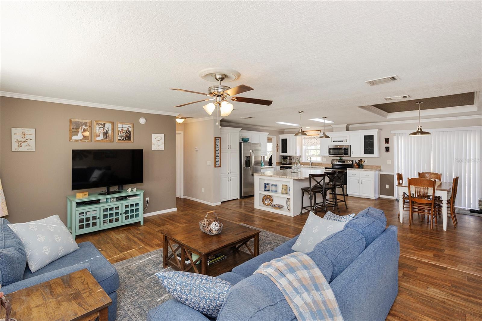 LAKE HELEN - Residential