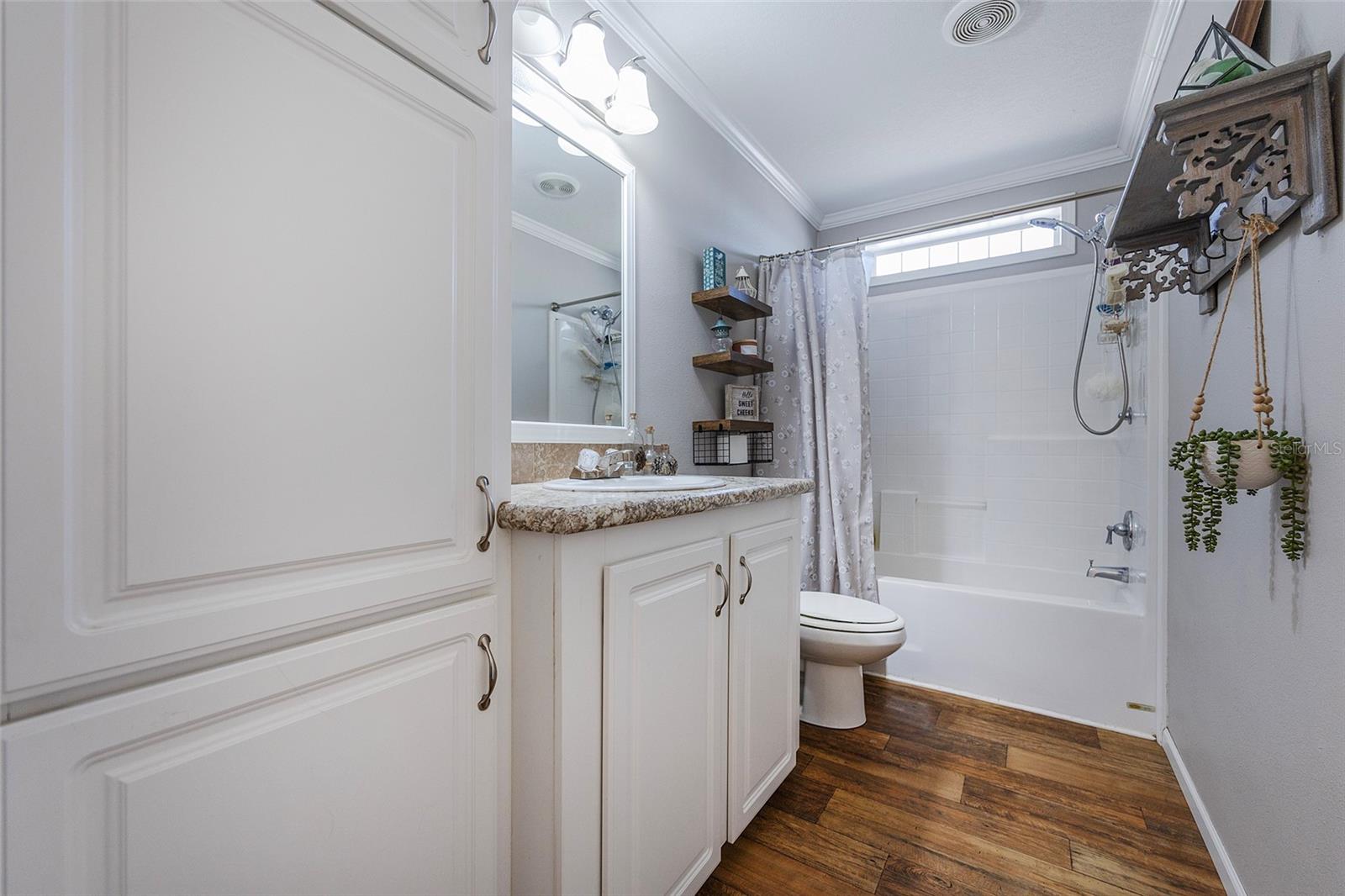 LAKE HELEN - Residential