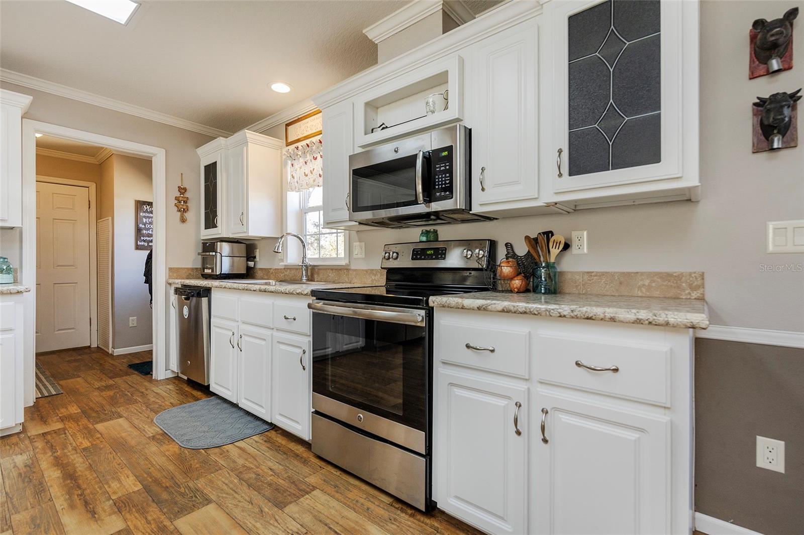 LAKE HELEN - Residential