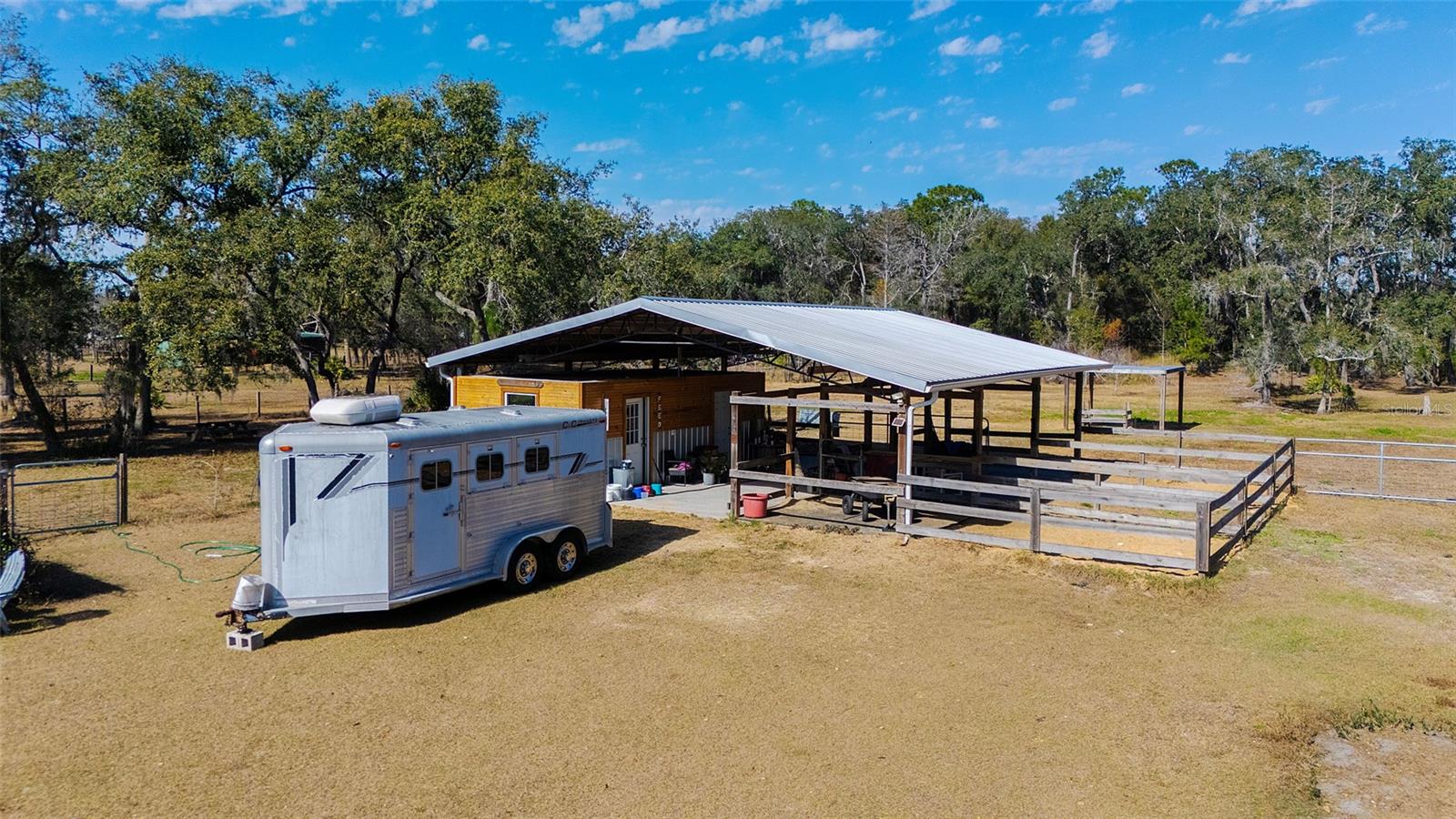 LAKE HELEN - Residential