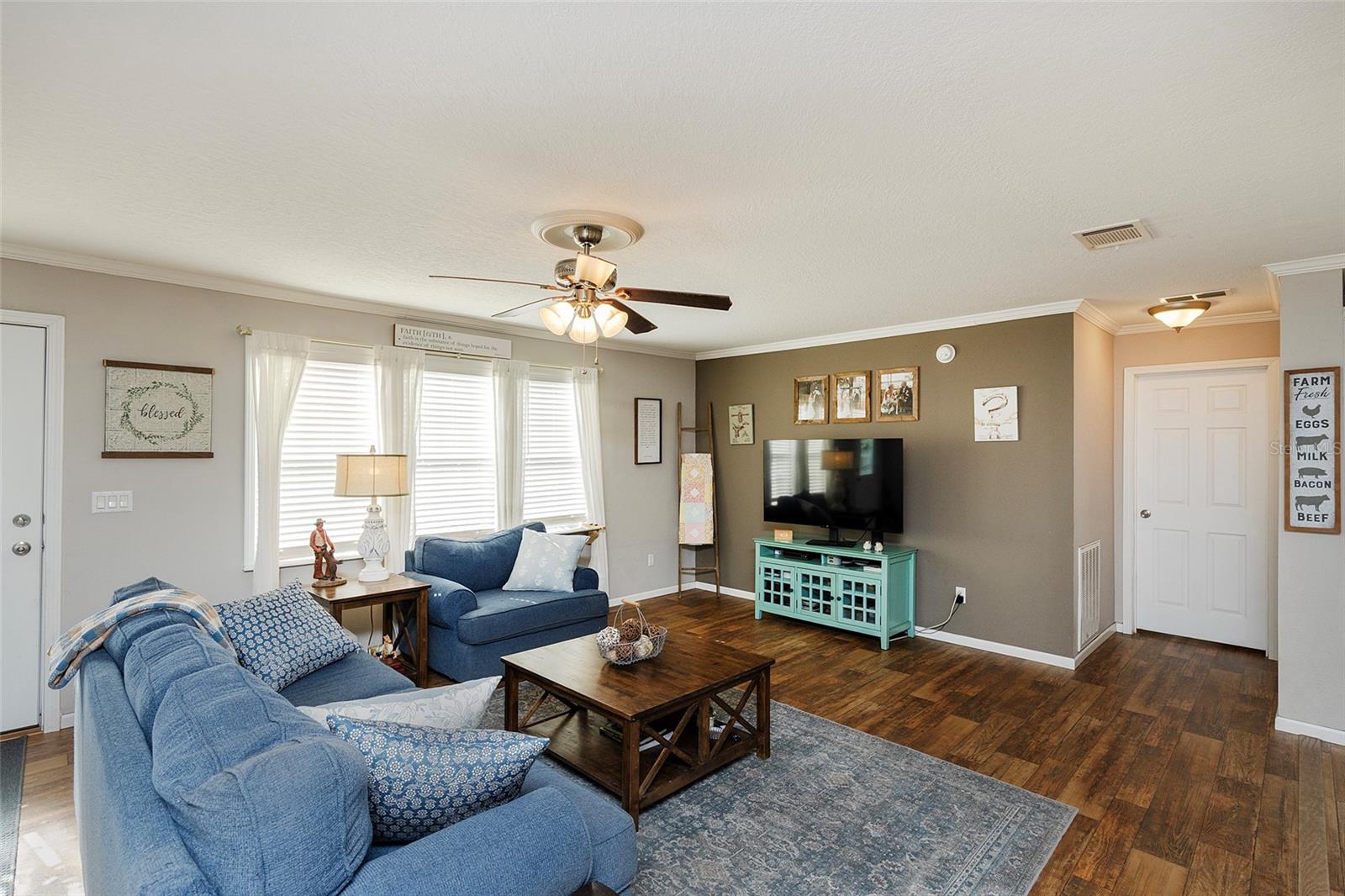 LAKE HELEN - Residential