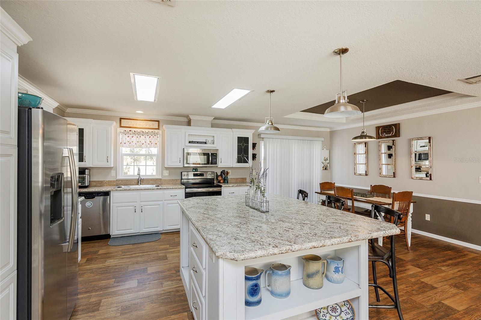 2100 E KICKLIGHTER ROAD