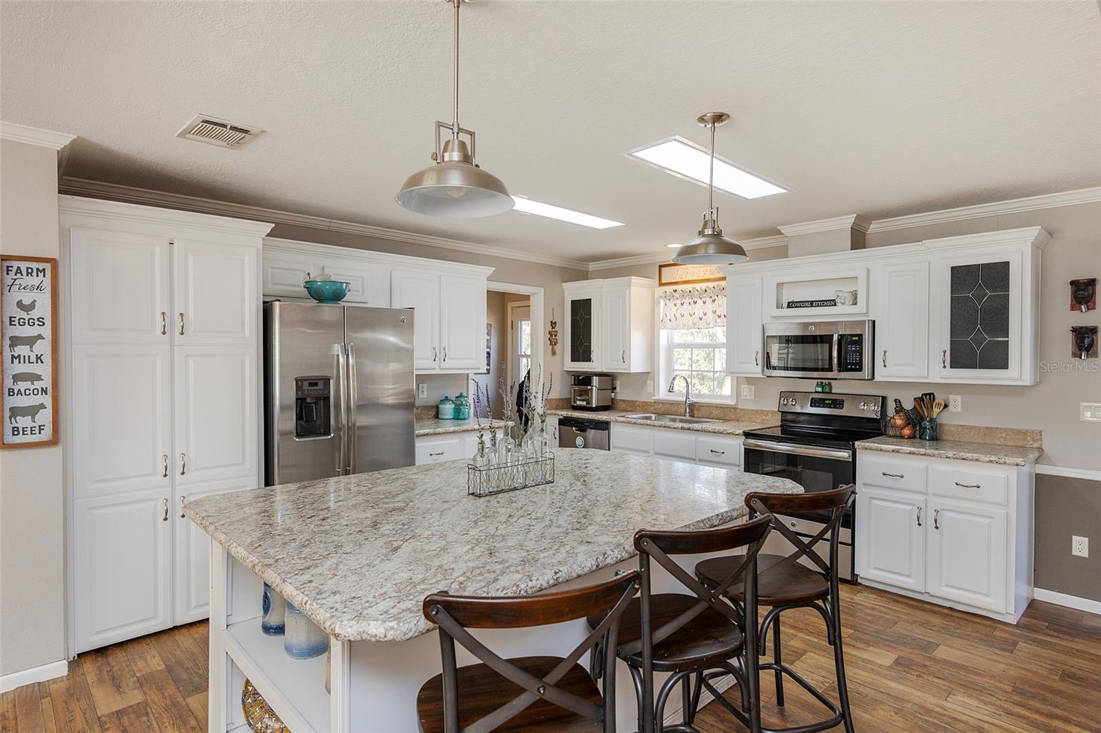 LAKE HELEN - Residential