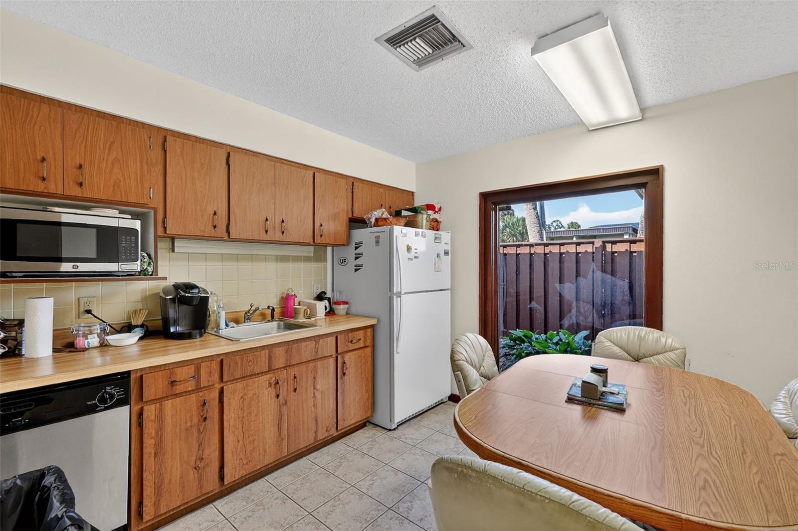 LEESBURG - Commercial Sale