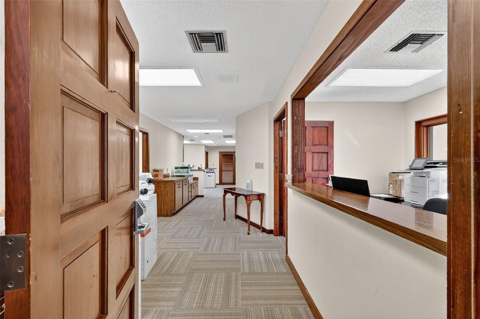 LEESBURG - Commercial Sale