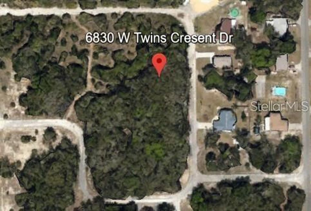 Photo of 6830 W Twins Cresent Drive, Homosassa, FL 34446 (MLS # W7882436)