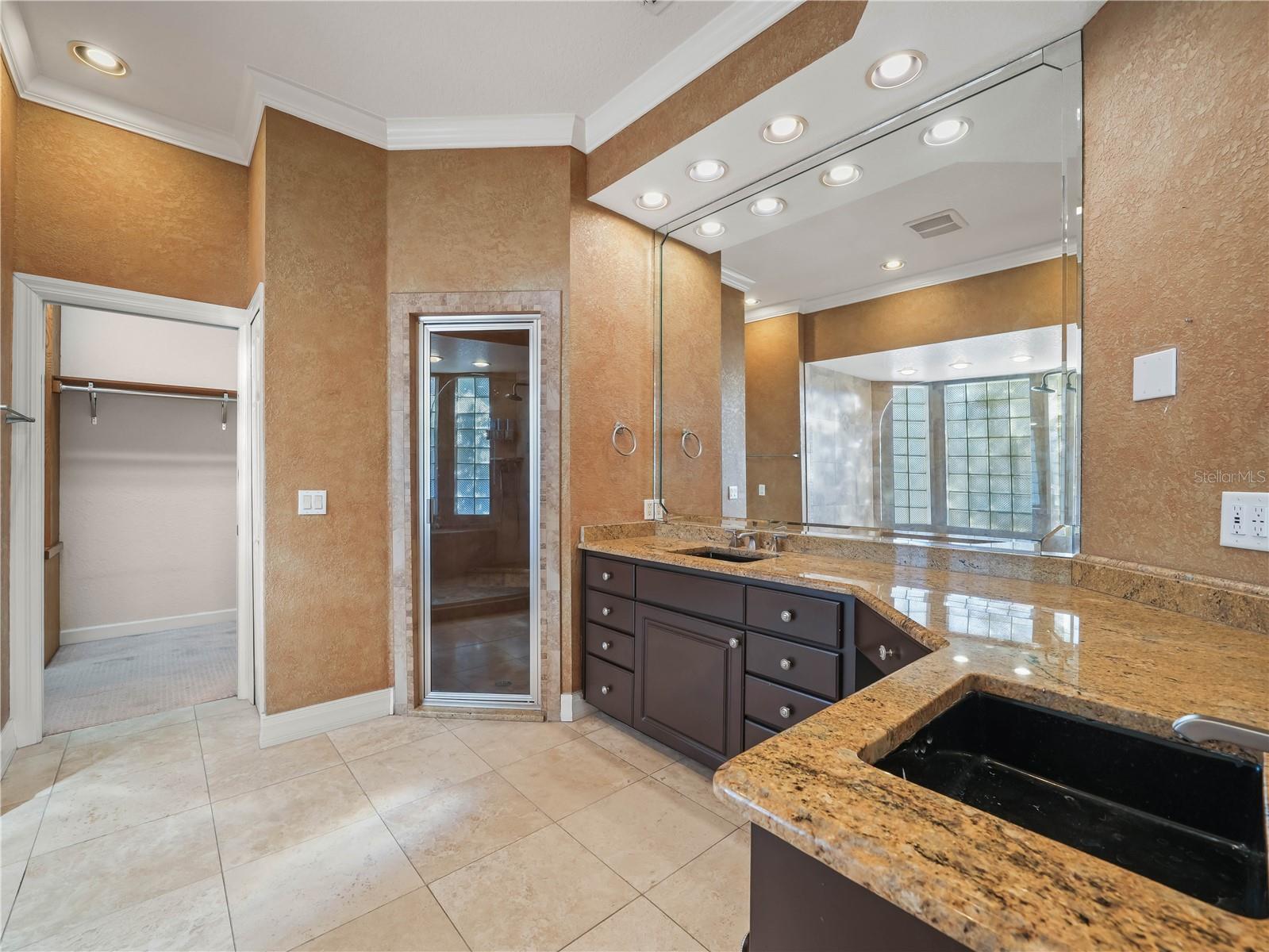 HERON CAY - Residential