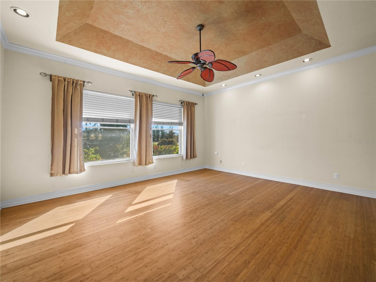 HERON CAY - Residential