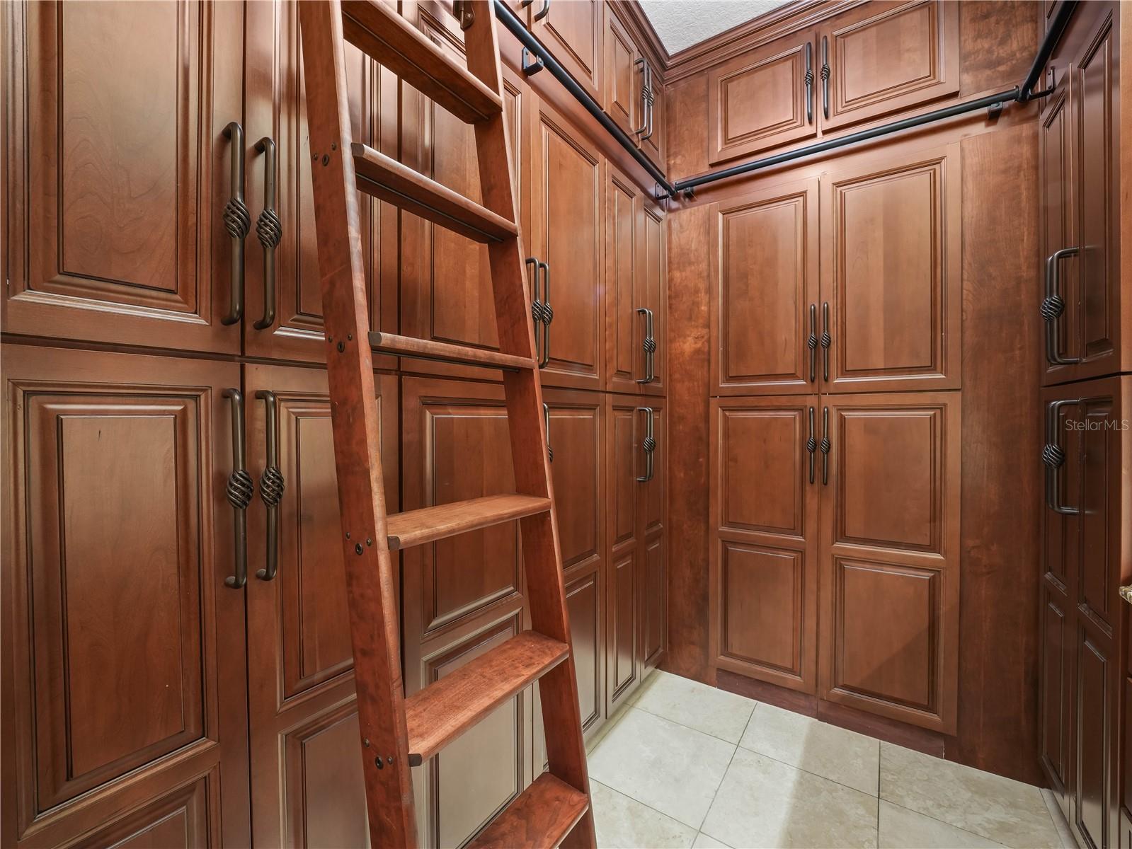 HERON CAY - Residential