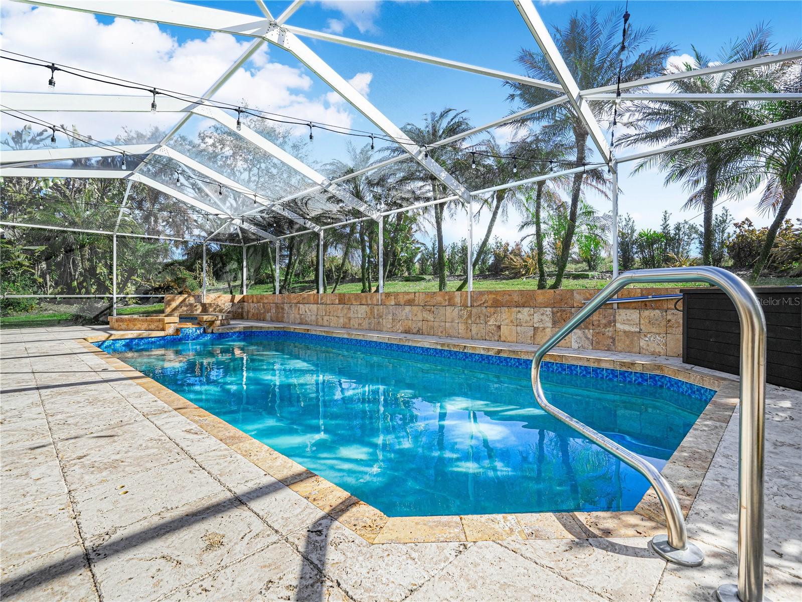 HERON CAY - Residential