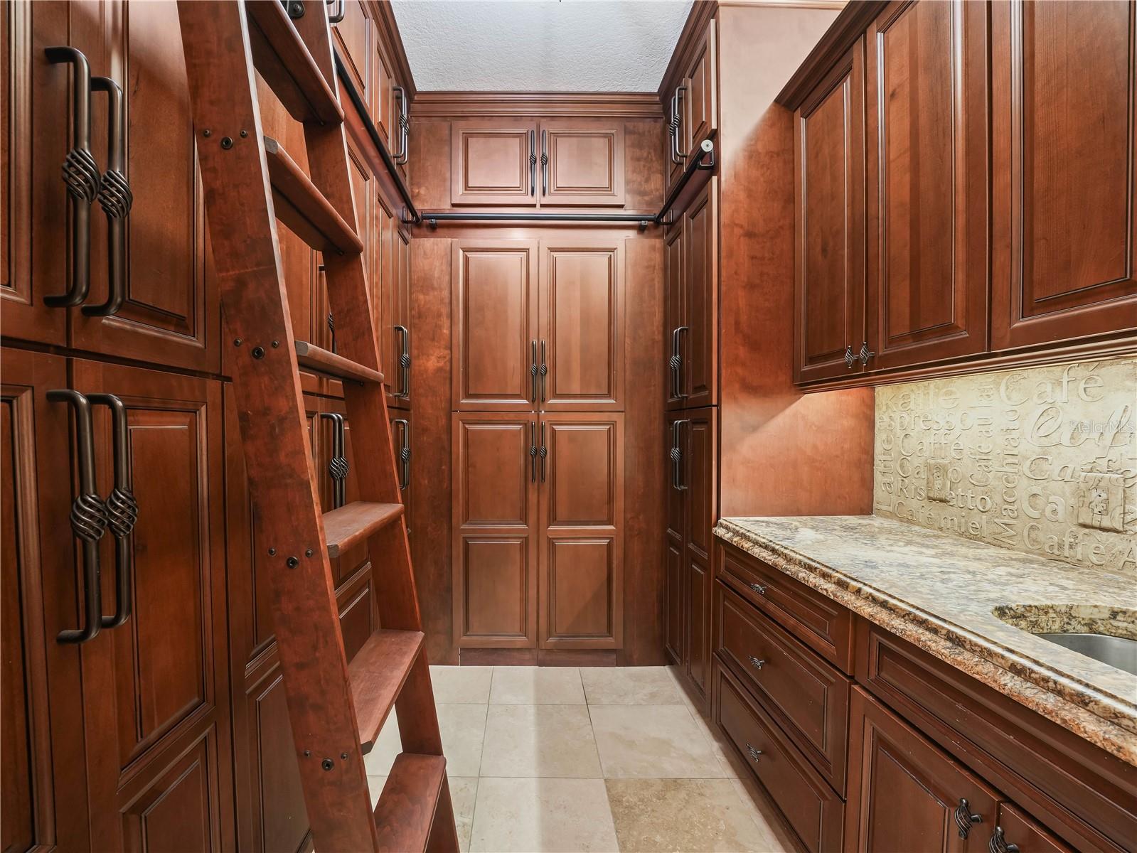 HERON CAY - Residential