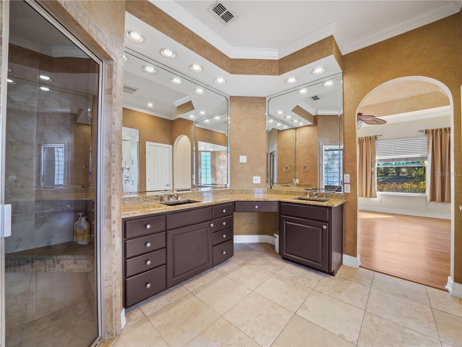 HERON CAY - Residential