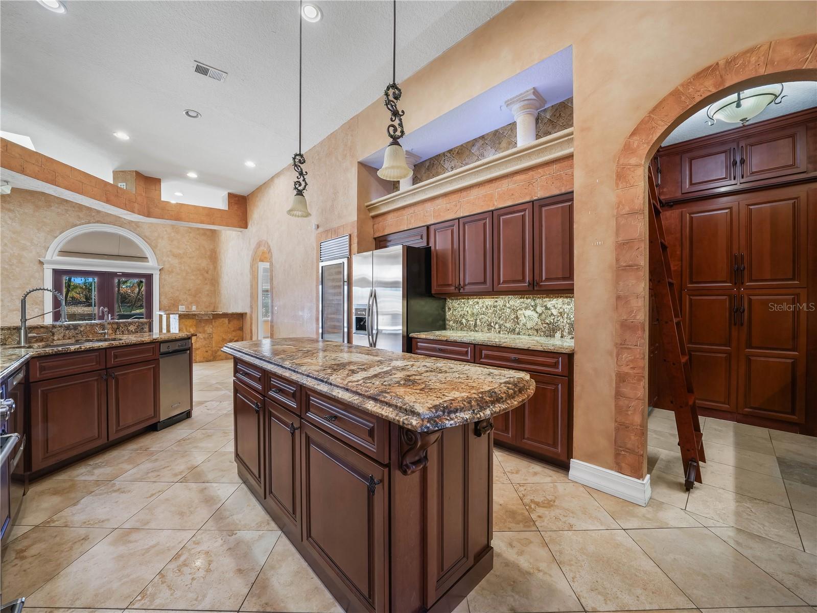 HERON CAY - Residential