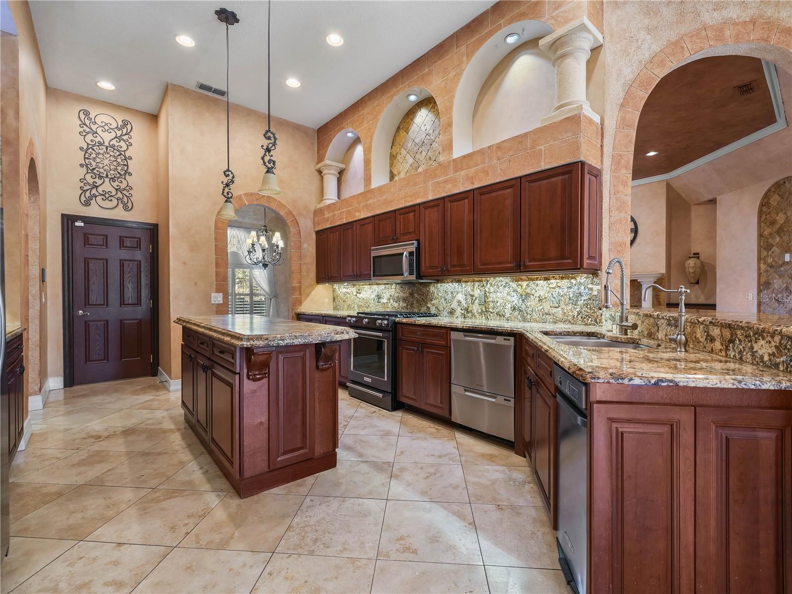 HERON CAY - Residential