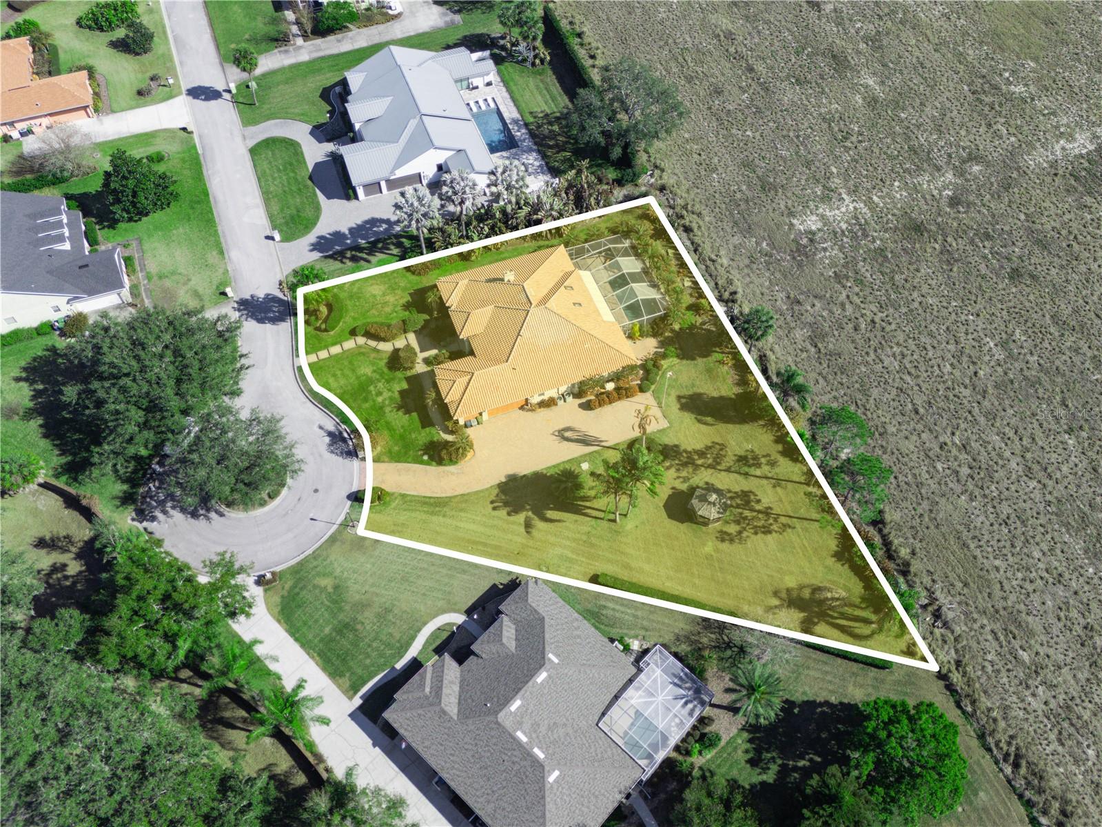 HERON CAY - Residential