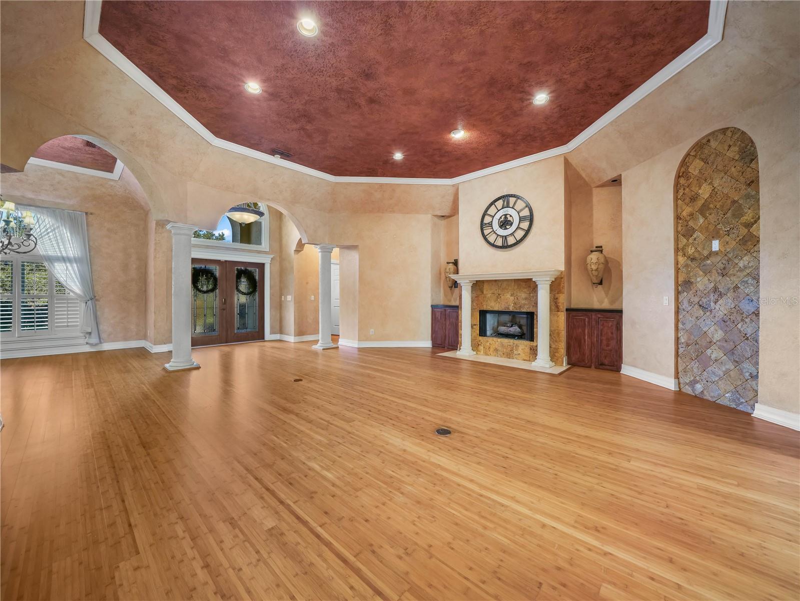 HERON CAY - Residential