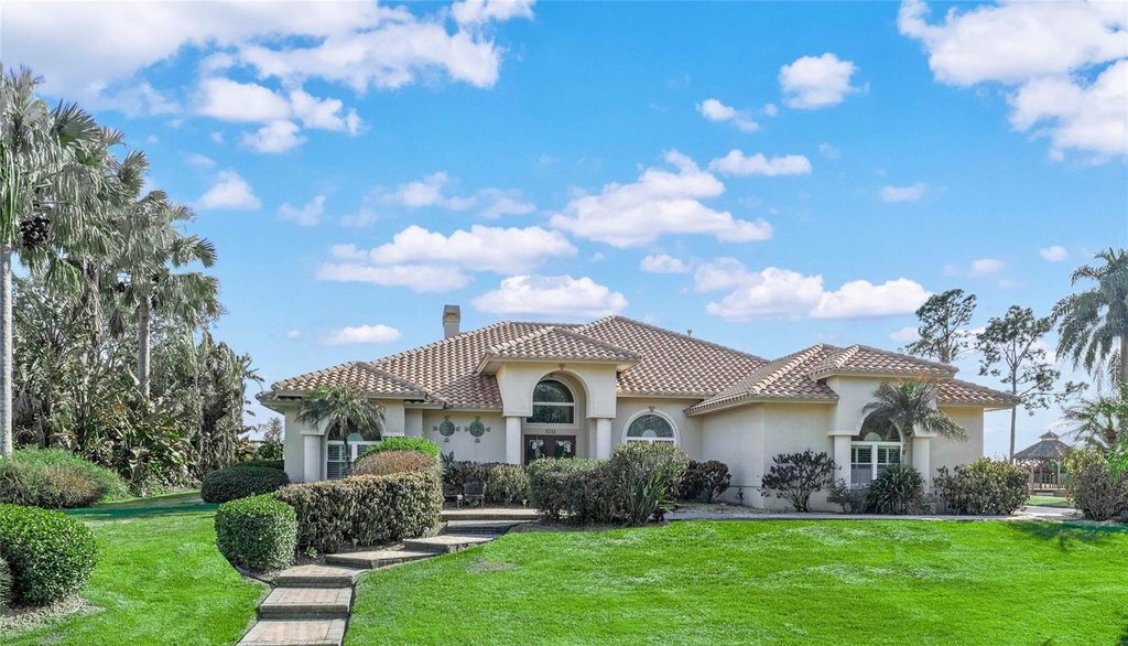 Photo of 3211 Heron Cove, Winter Haven, FL 33884 (MLS # O6381592)