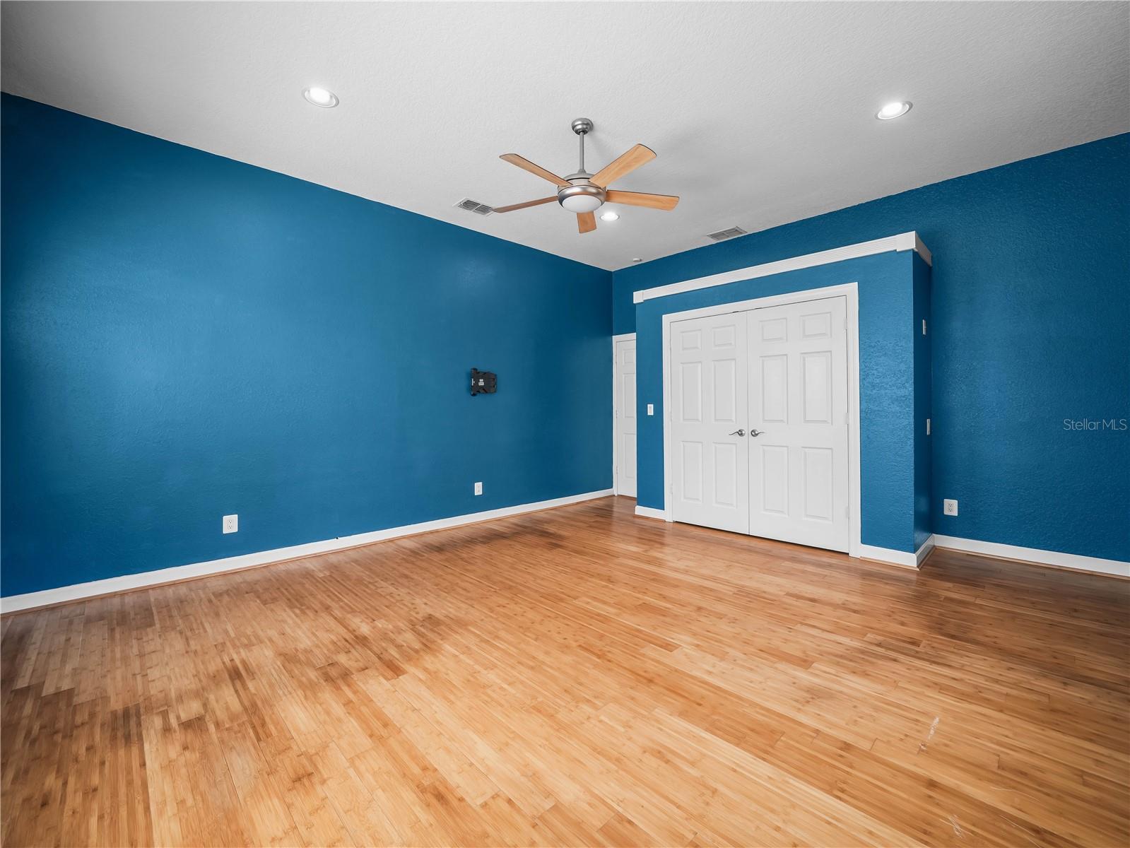 HERON CAY - Residential