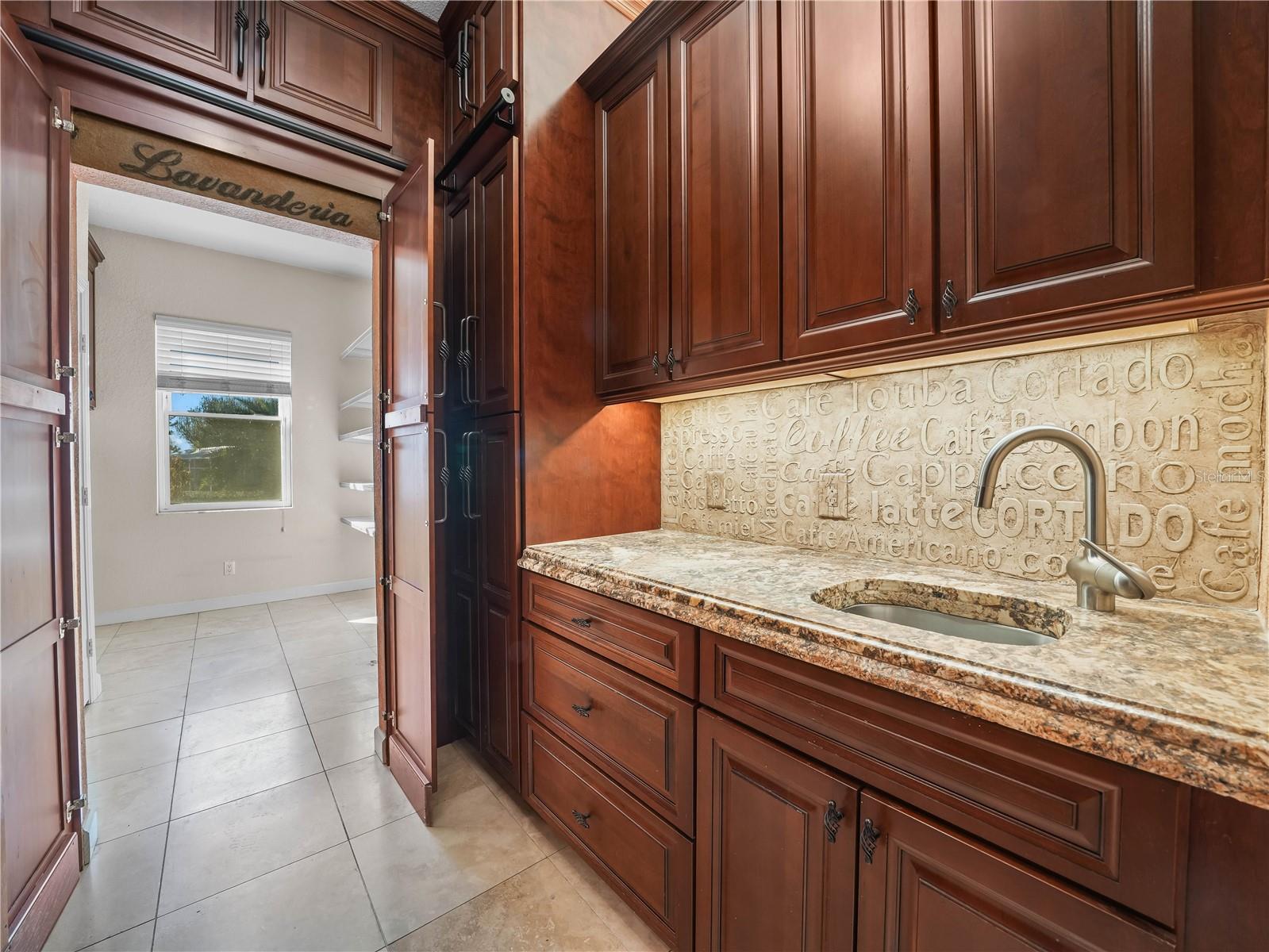 HERON CAY - Residential