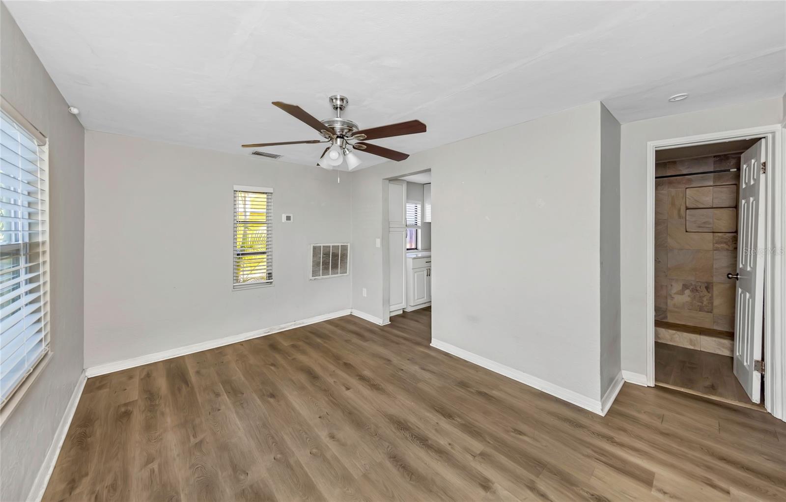 CLEAR VISTA - Residential