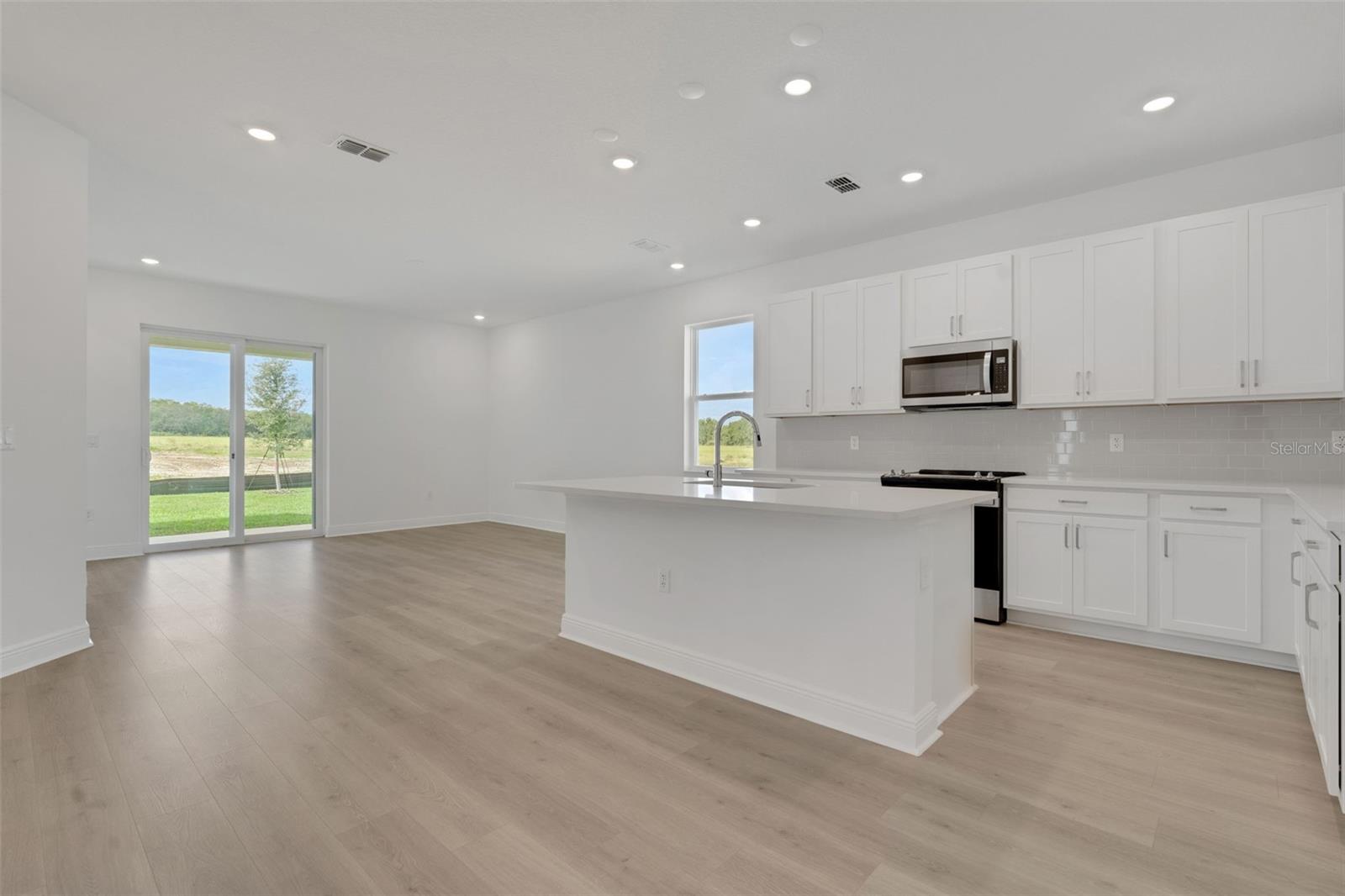 RESERVES AT HAMMOCK OAKS - Residential