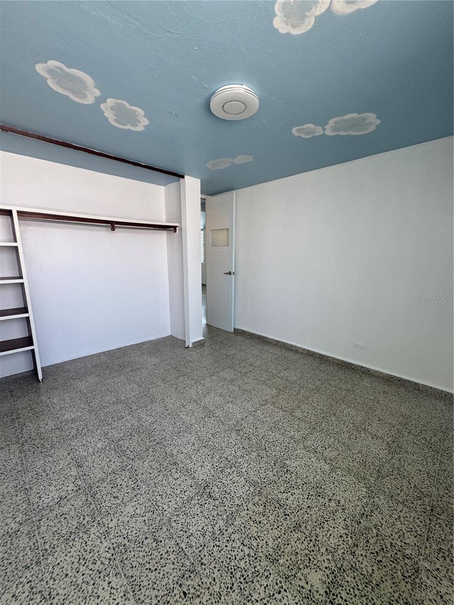 ALTURAS DE TORRIMAR - Residential