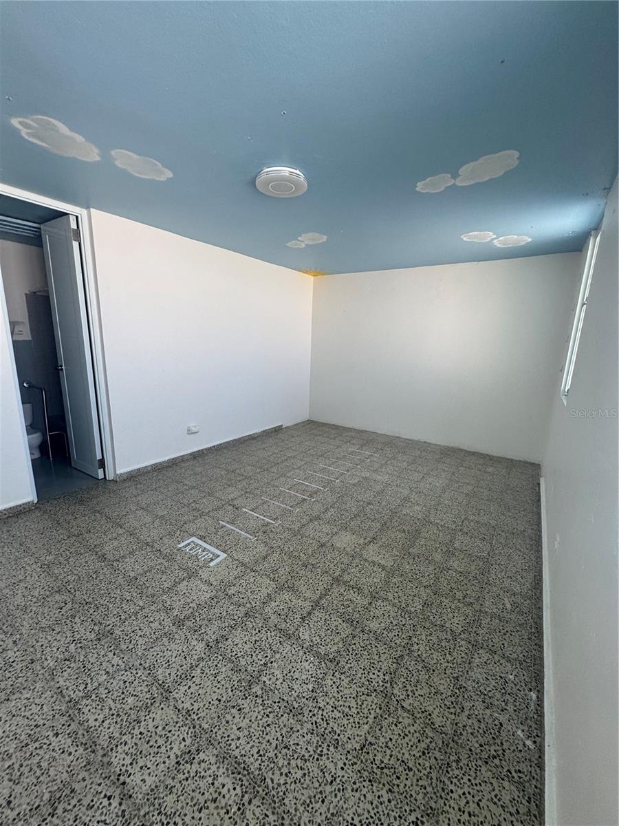 ALTURAS DE TORRIMAR - Residential