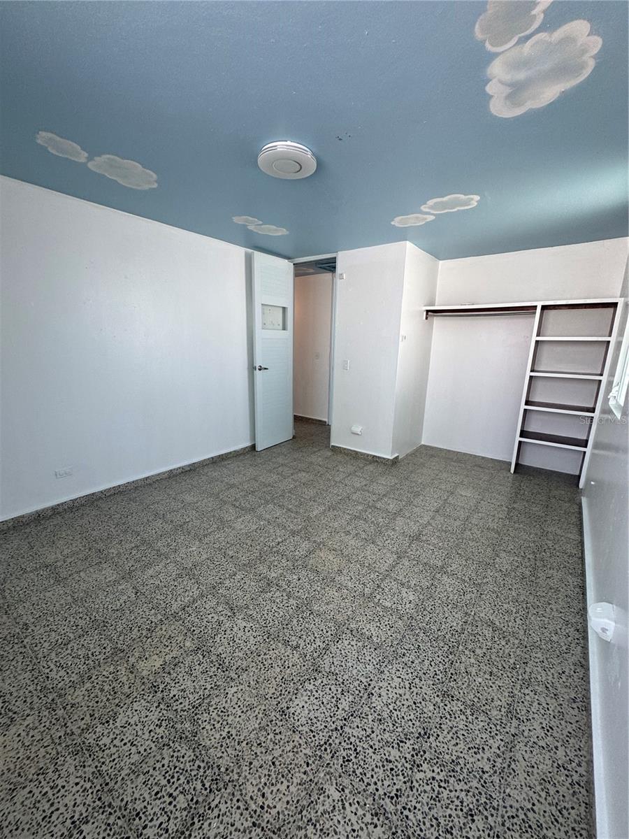 ALTURAS DE TORRIMAR - Residential