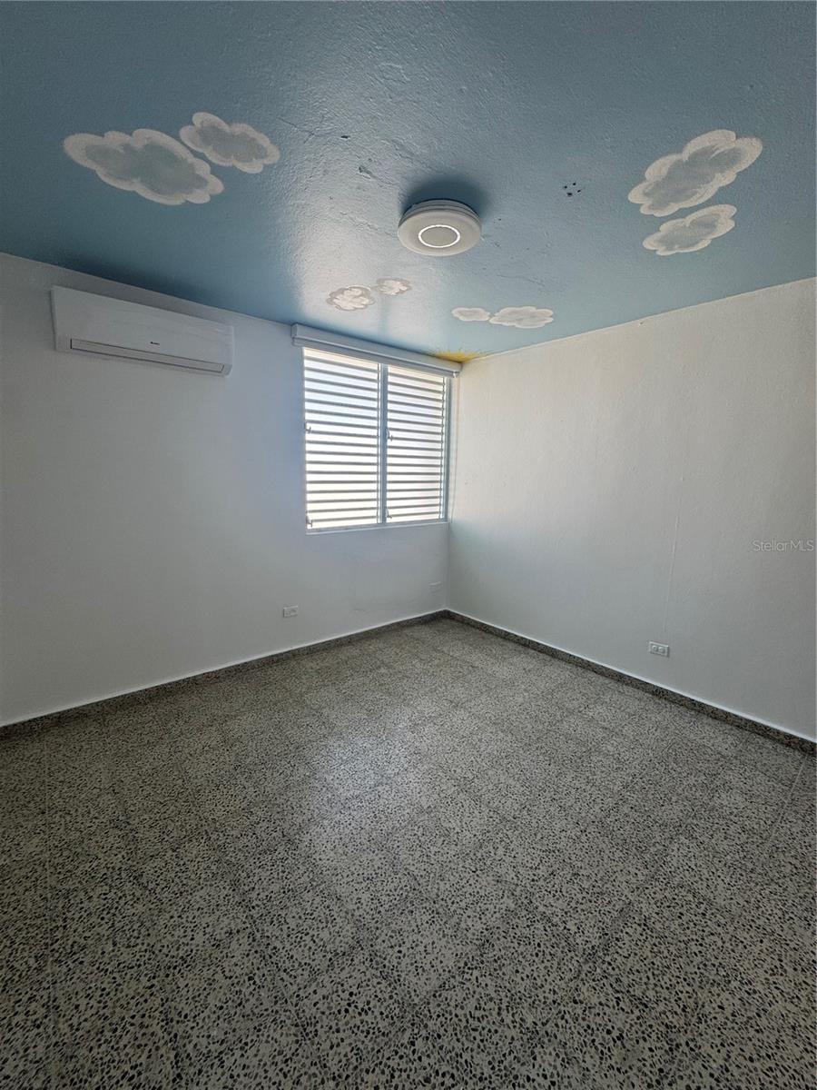 ALTURAS DE TORRIMAR - Residential