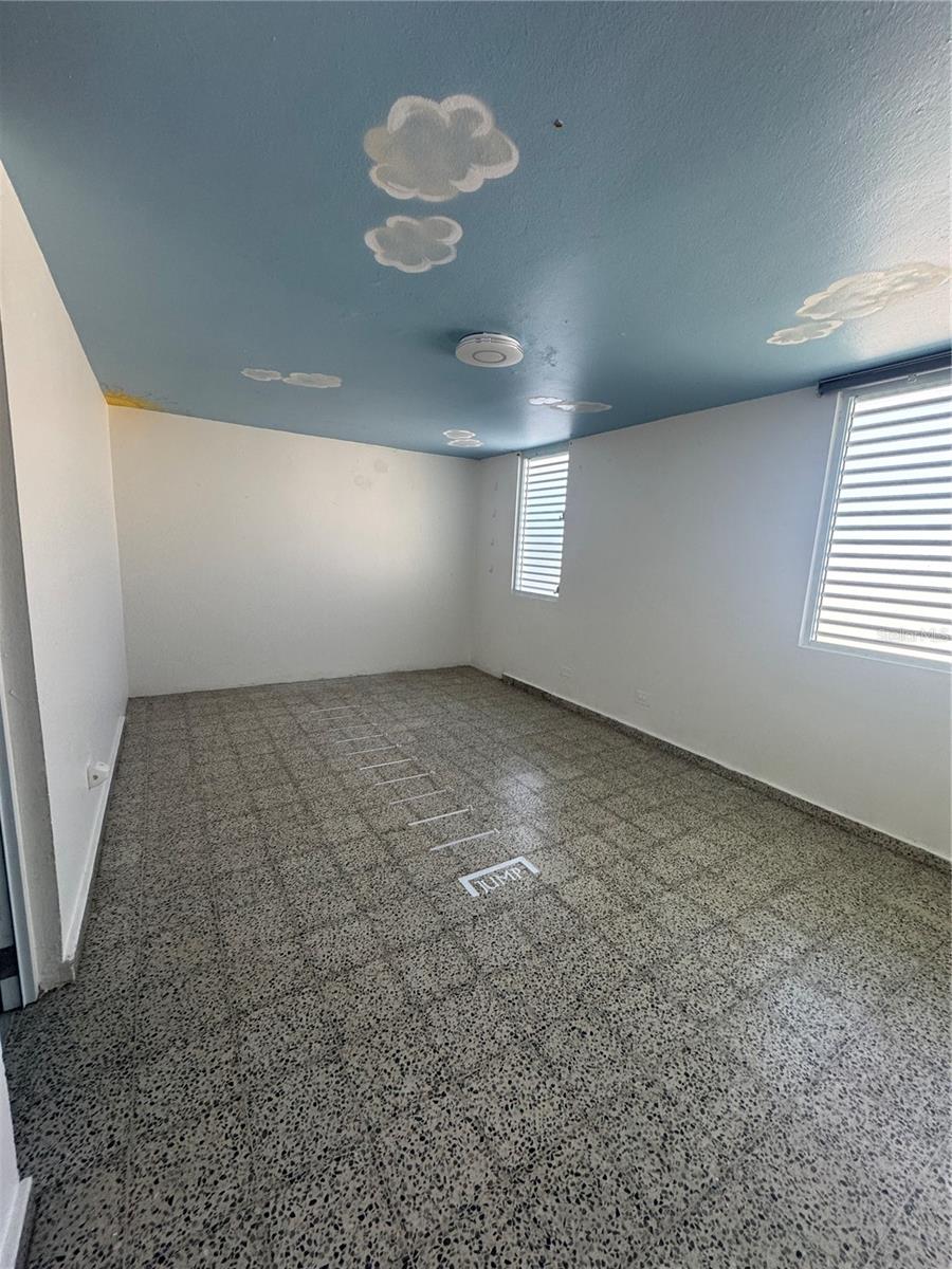 ALTURAS DE TORRIMAR - Residential