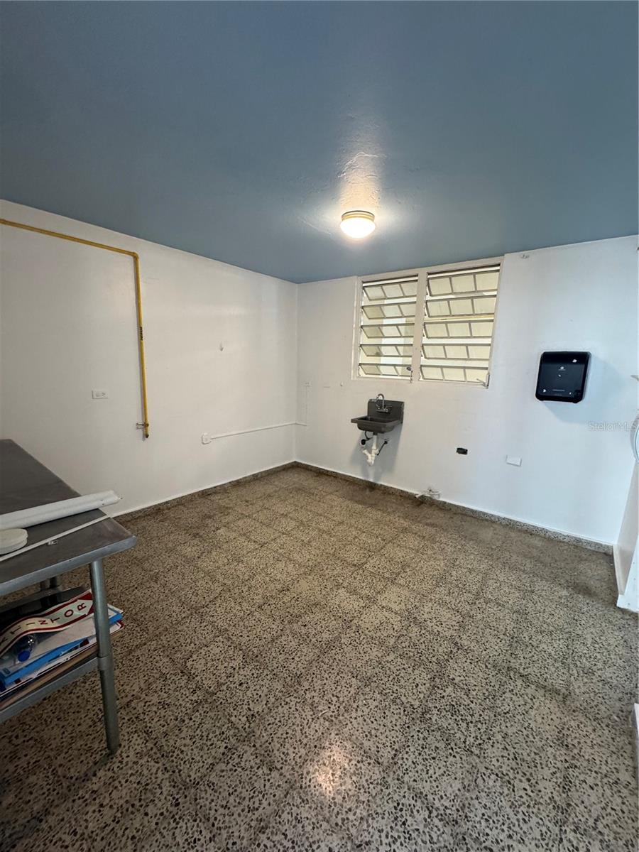 ALTURAS DE TORRIMAR - Residential