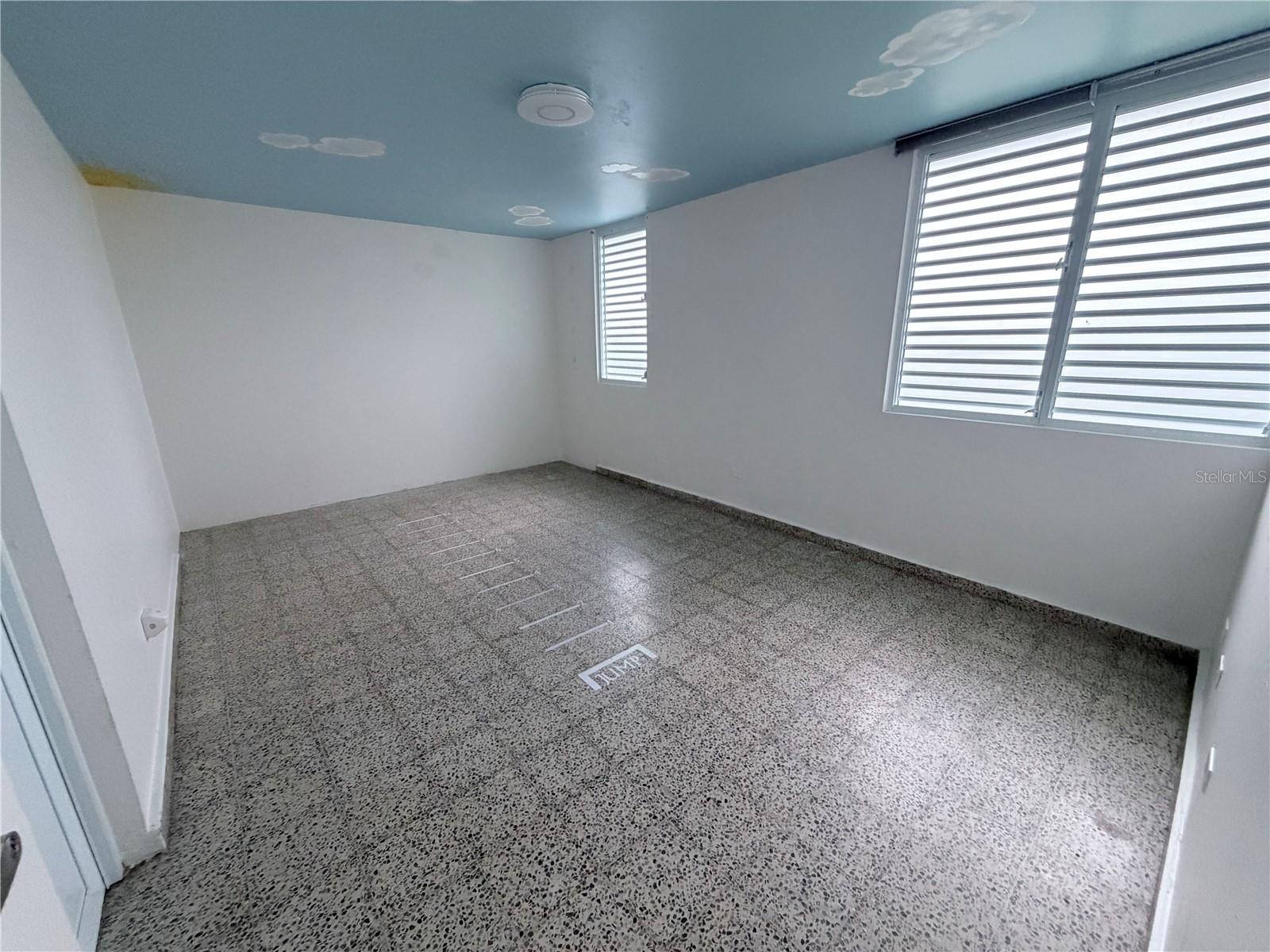 ALTURAS DE TORRIMAR - Residential