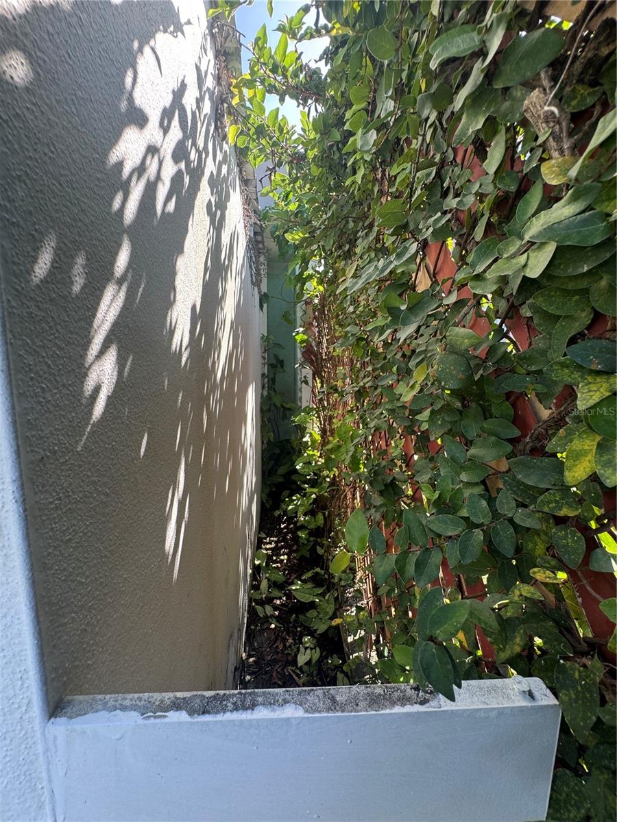 ALTURAS DE TORRIMAR - Residential