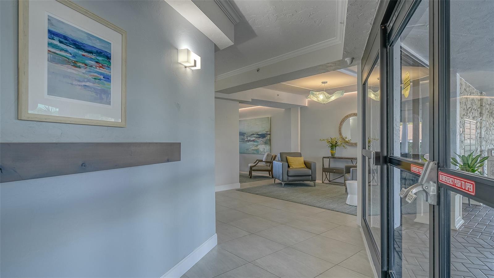 ST ARMAND TOWERS - Residential