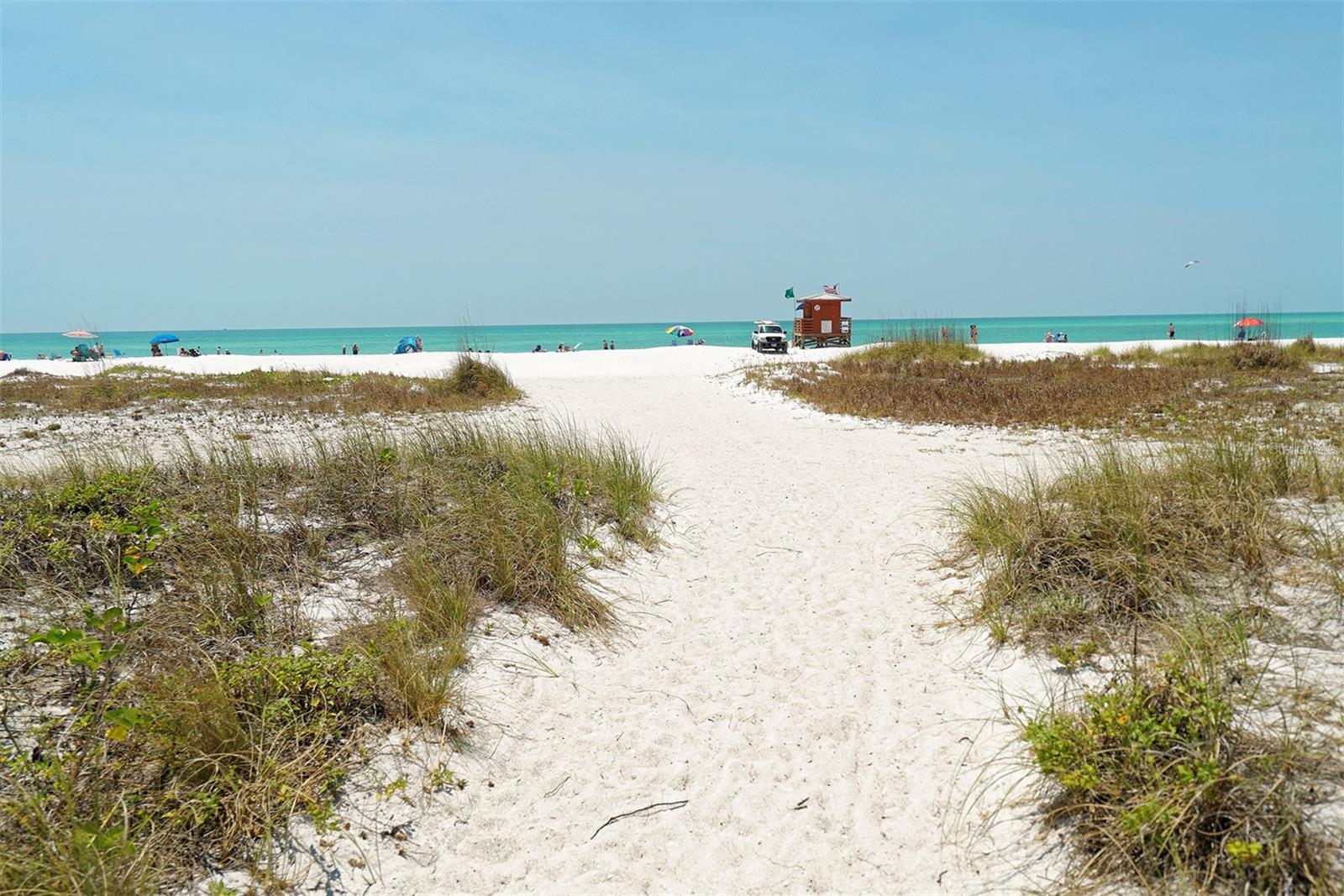 ST ARMAND TOWERS - Residential