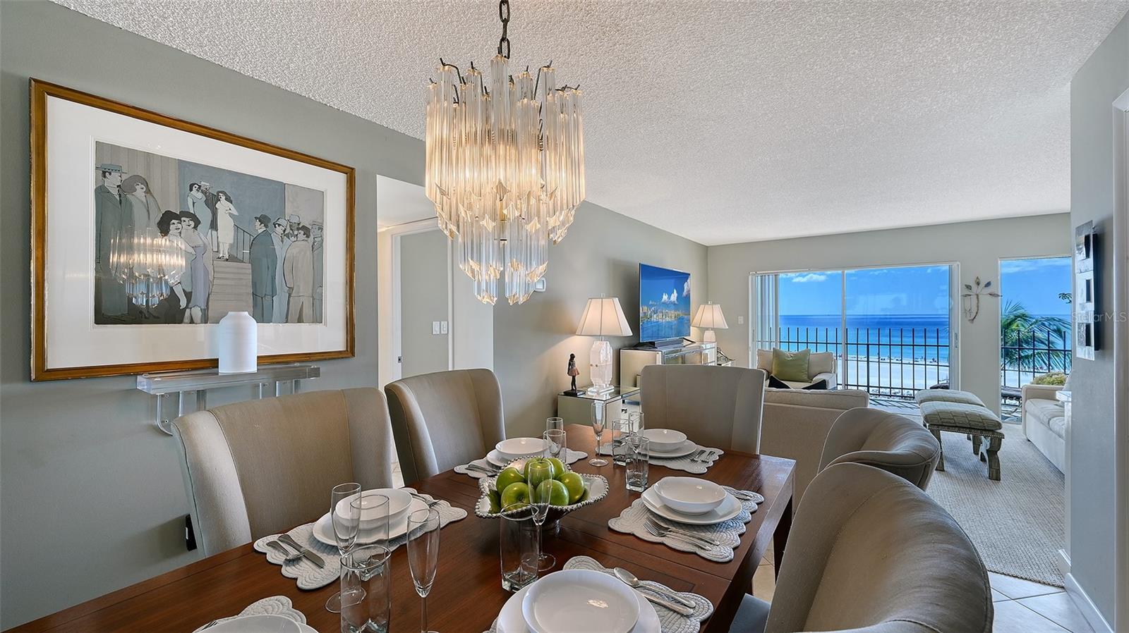 ST ARMAND TOWERS - Residential