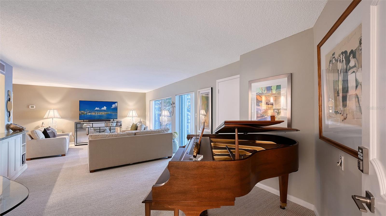 101 BENJAMIN FRANKLIN DRIVE 73