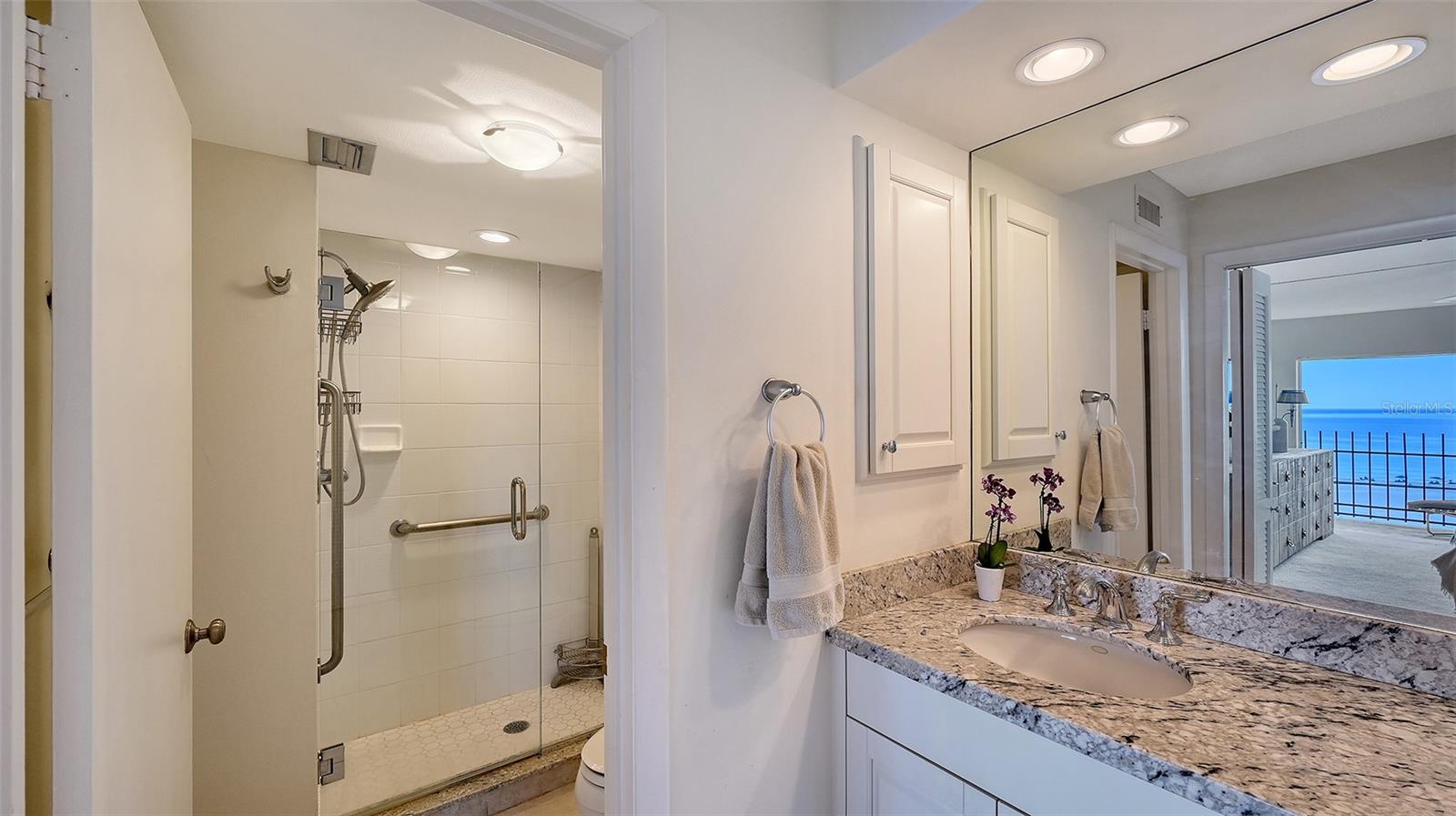 ST ARMAND TOWERS - Residential