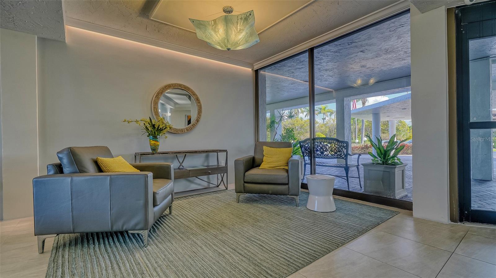 ST ARMAND TOWERS - Residential