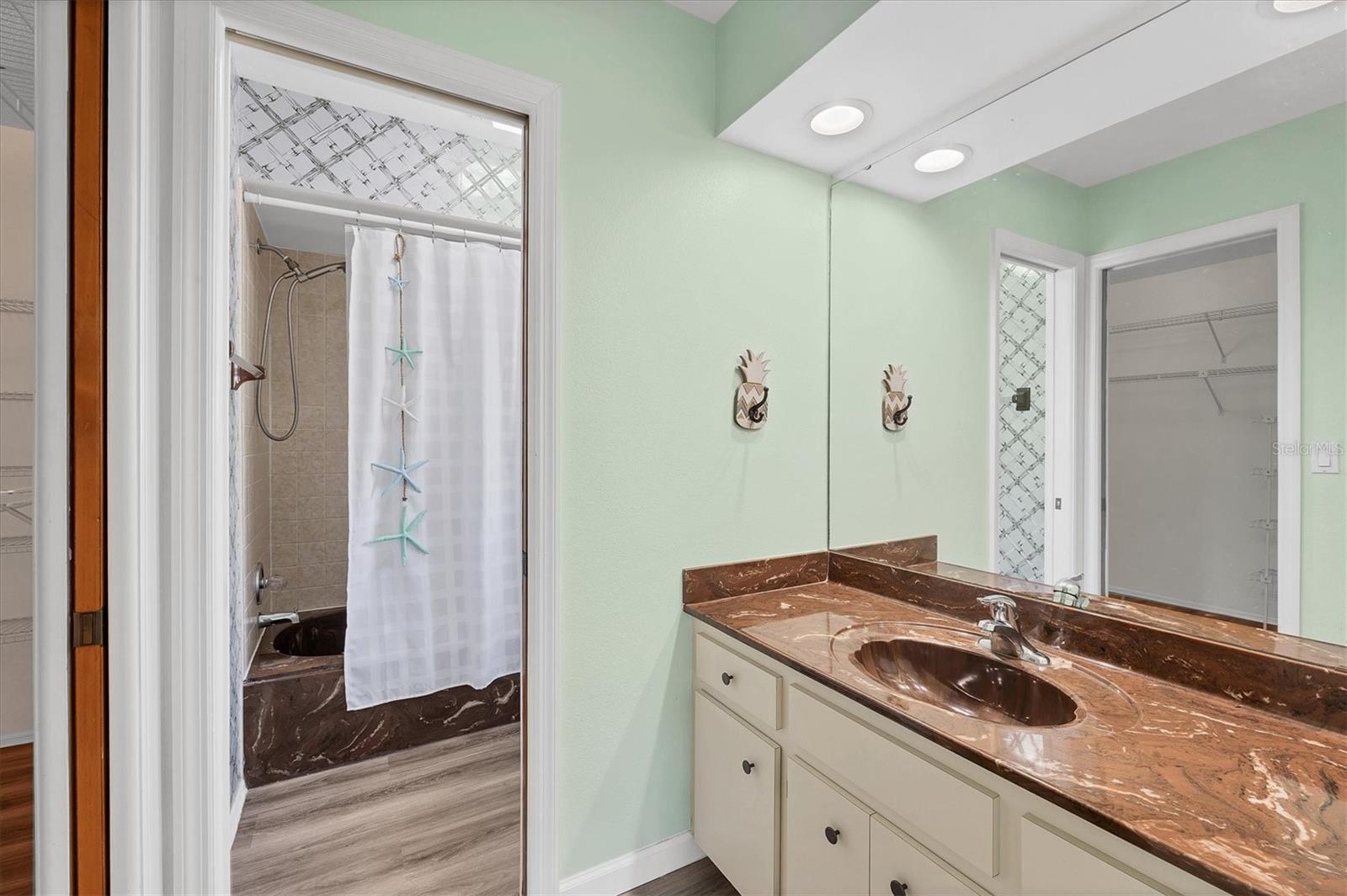 GULF VIEW ESTATES - Residential