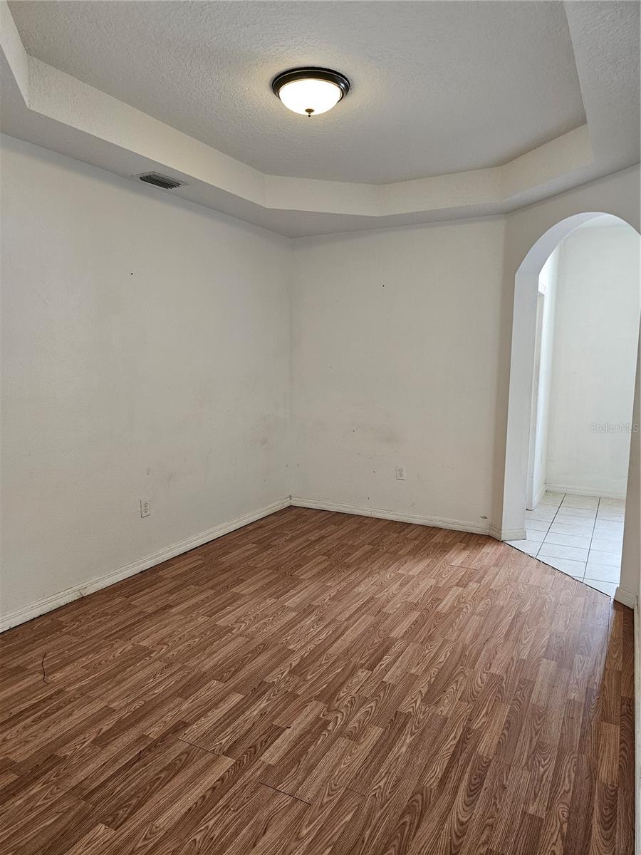 CALABAY PARC AT TOWER LAKE - Residential