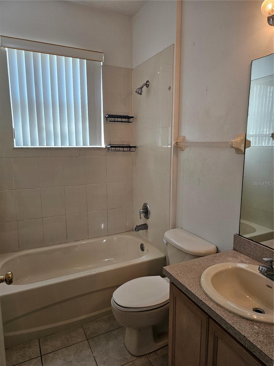 CALABAY PARC AT TOWER LAKE - Residential