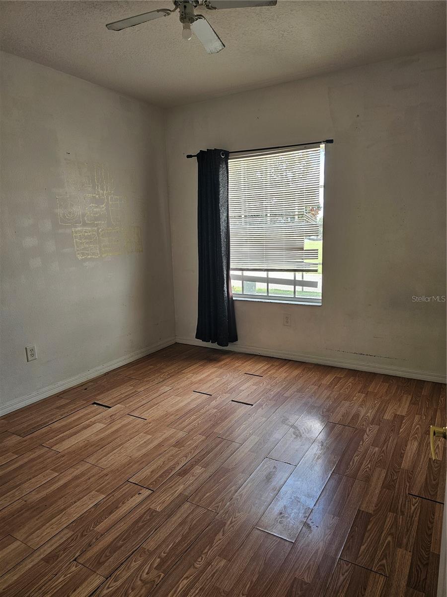 CALABAY PARC AT TOWER LAKE - Residential