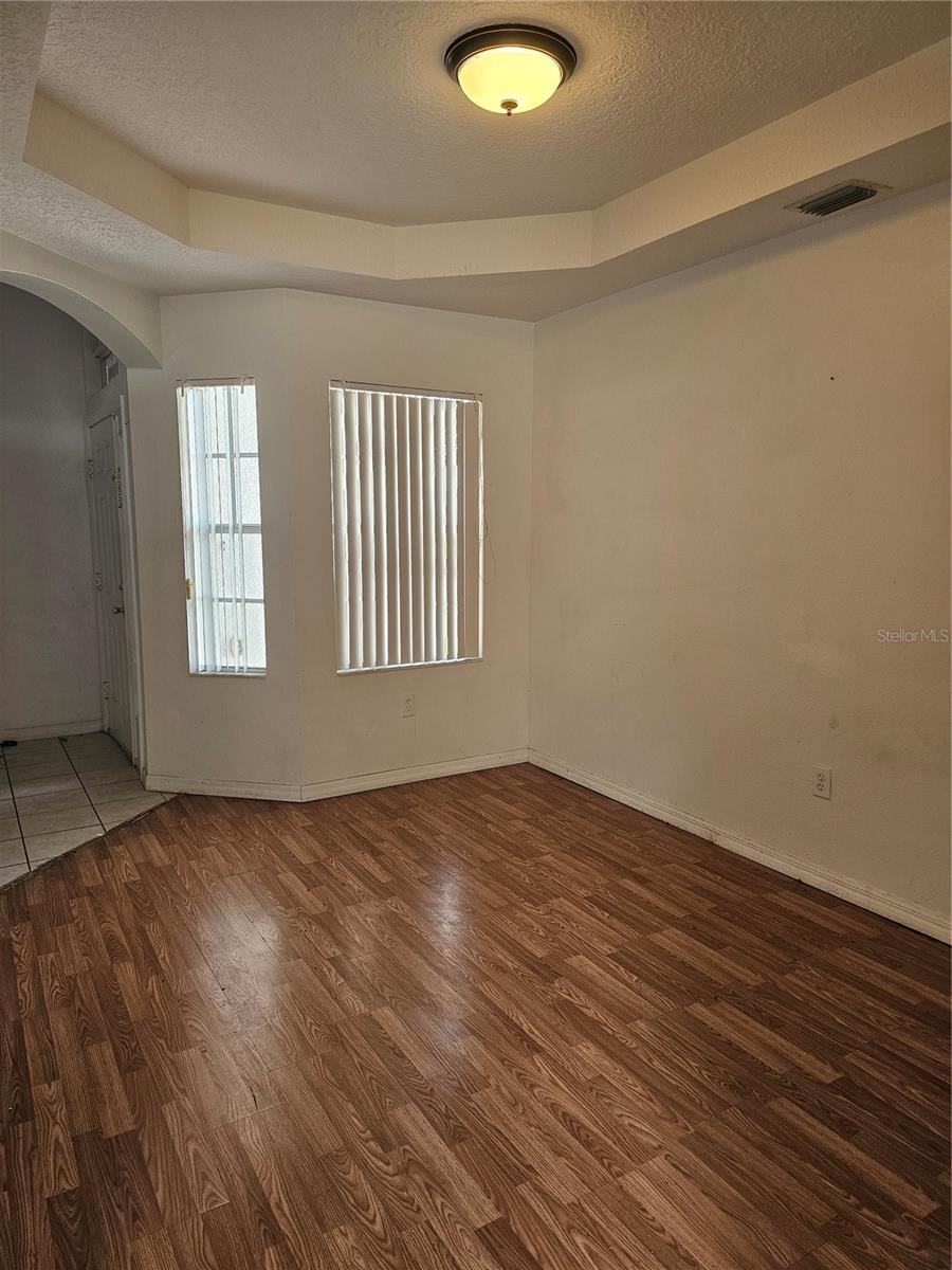 CALABAY PARC AT TOWER LAKE - Residential